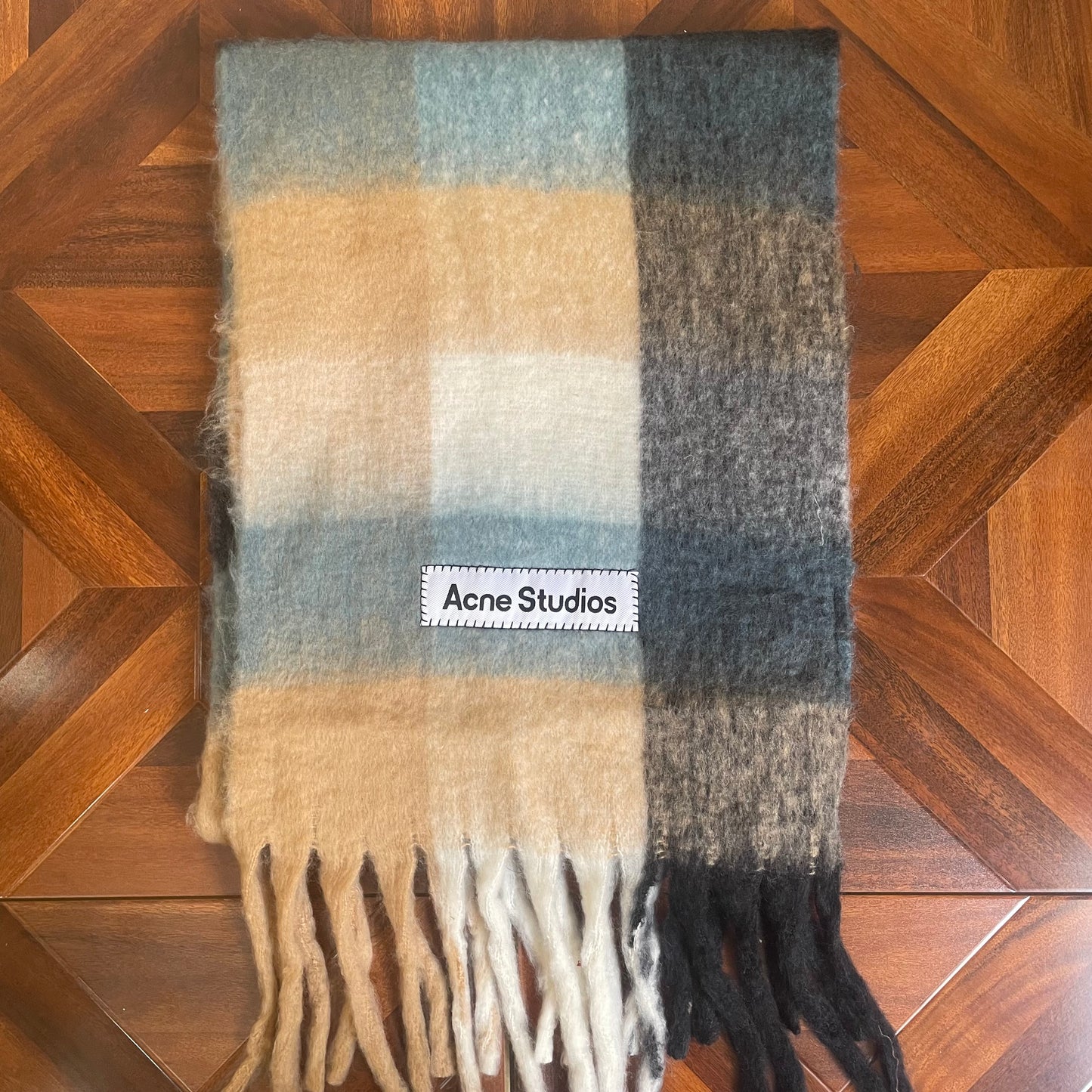 ACNE STUDIOS OVERSIZED SCARF