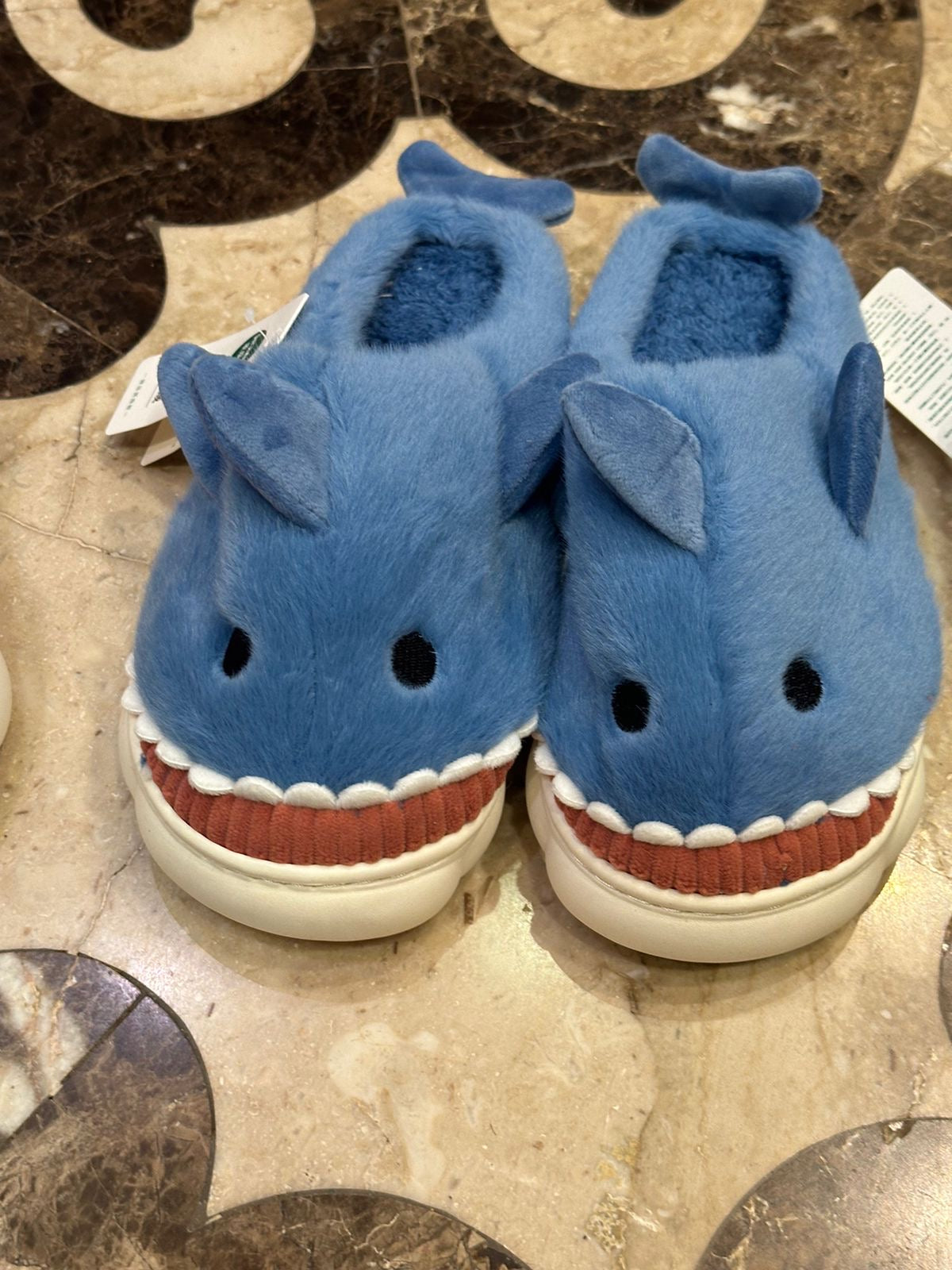 SHARK SLIPPER