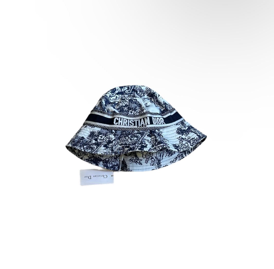 DIOR BUCKET HAT